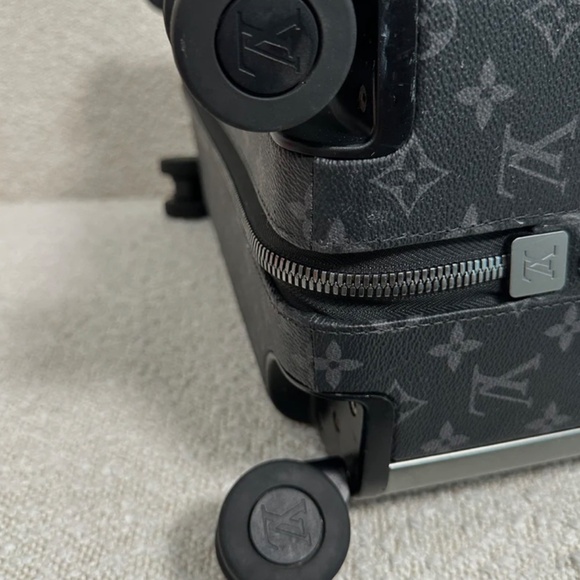 Authentic Louis Vuitton Horizon 55 Eclipse Monogram - Picture 12 of 16